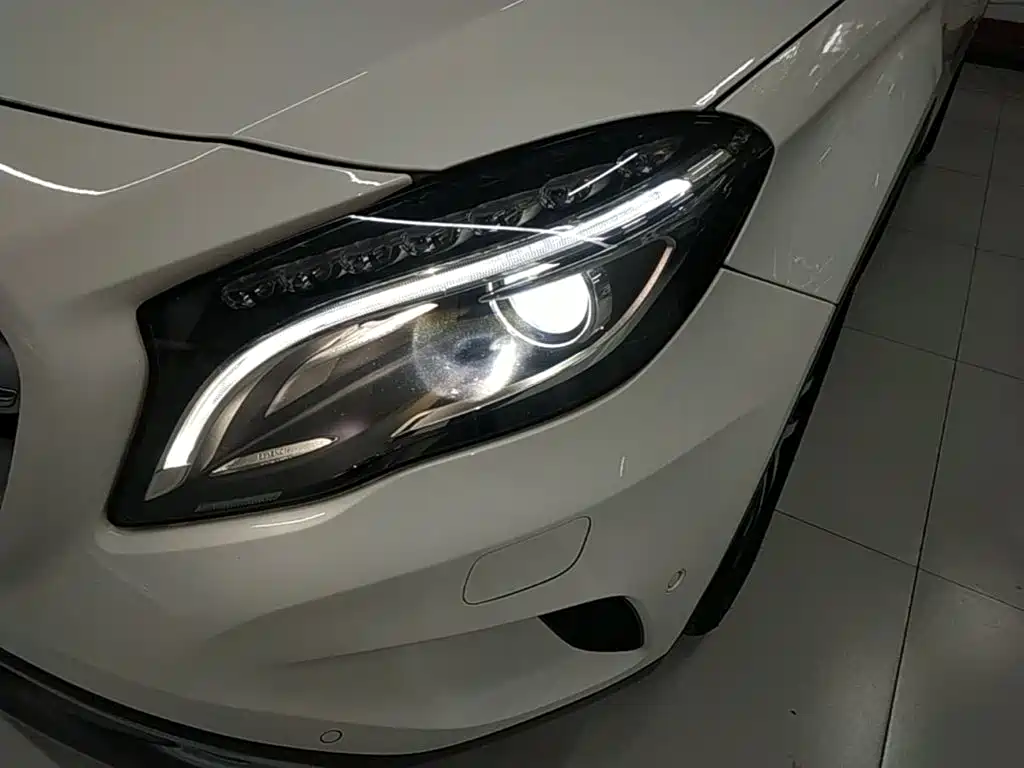 Mercedes-Benz GLA — миниатюра 24