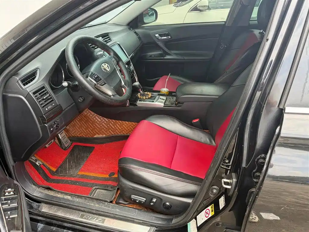 Toyota Reiz 2010 2.5S