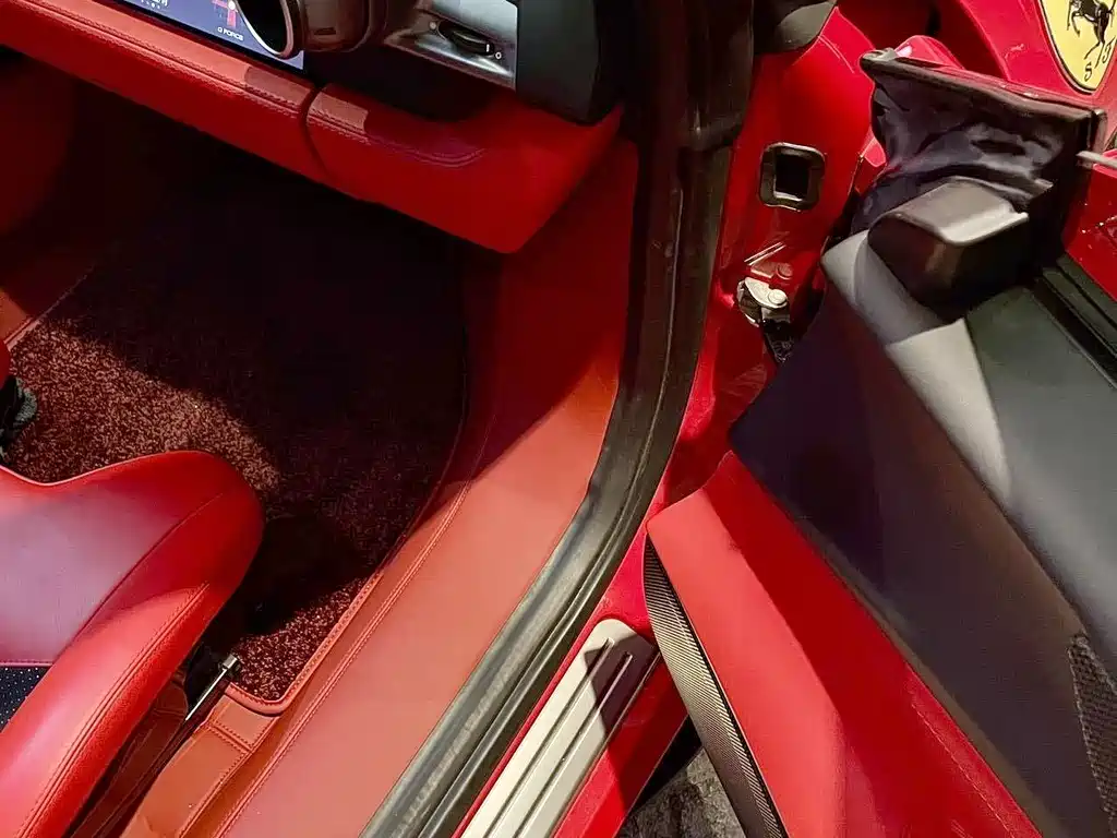 Ferrari F8 2019 Tributo 3.9T V8