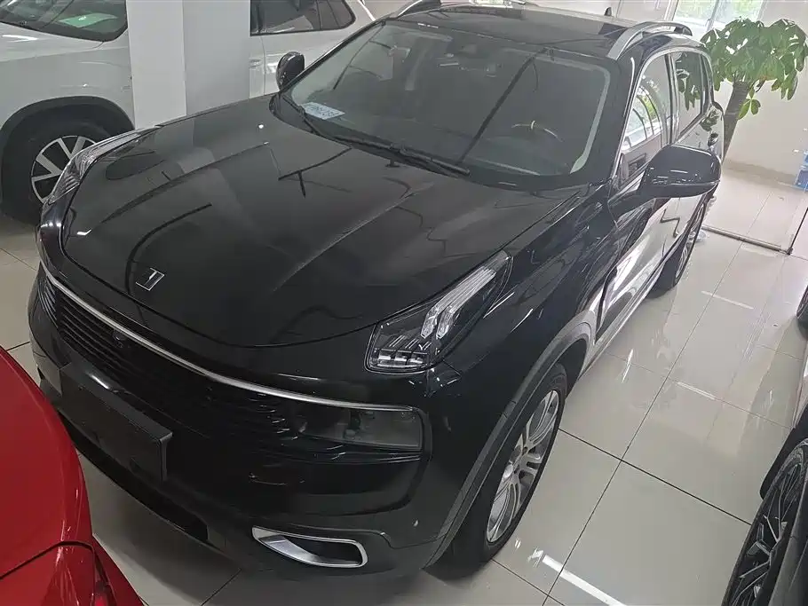 Купить Lynk & Co 01