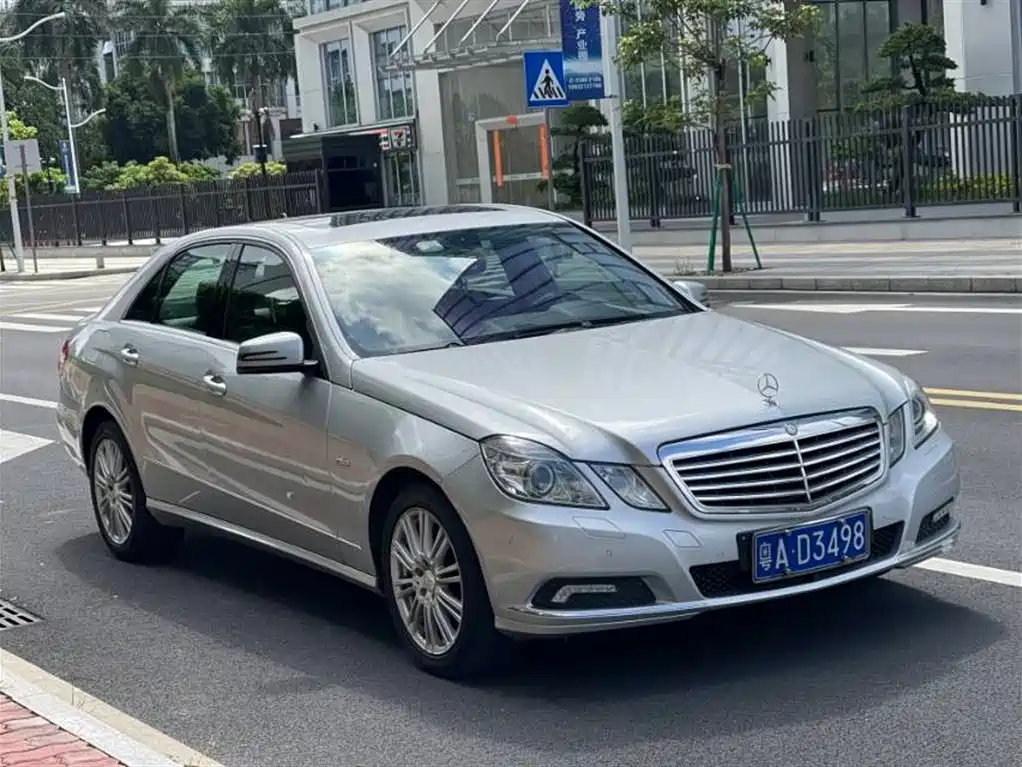 Mercedes-Benz E-Class E 2010 E 200 CGI