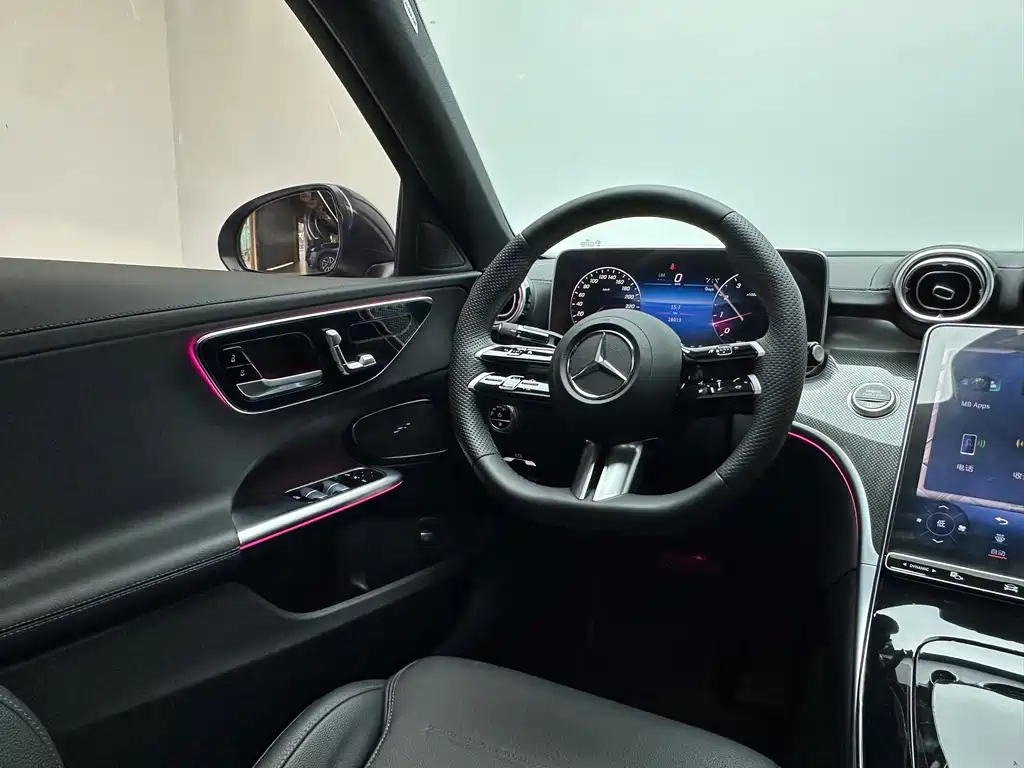 Mercedes-Benz C-Class — миниатюра 13