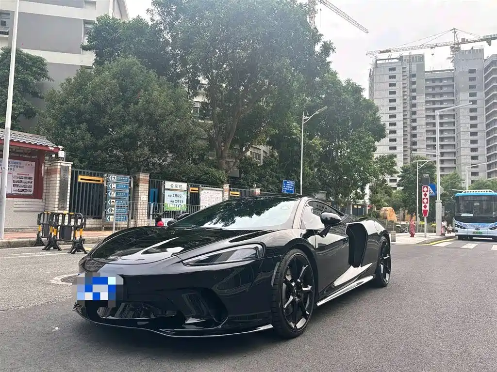 McLaren GT 2021