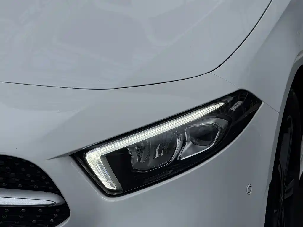 Mercedes-Benz A-Class — миниатюра 11