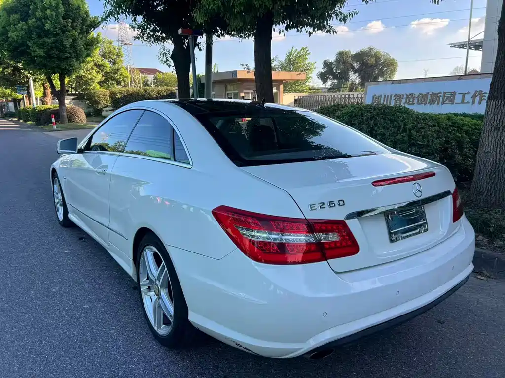 Mercedes-Benz E-Class (Import) — миниатюра 7
