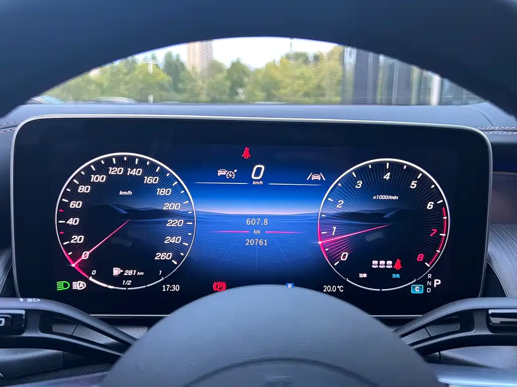 Mercedes-Benz GLC — миниатюра 12
