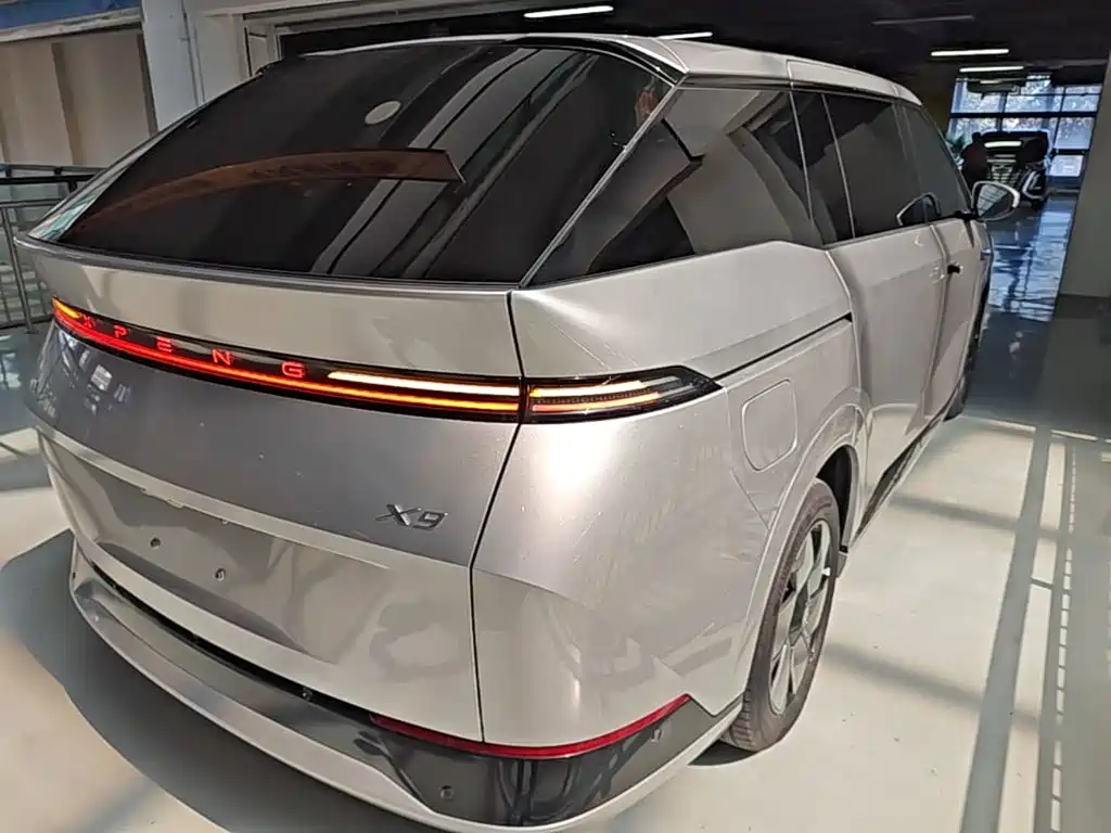 XPeng X9 — миниатюра 7