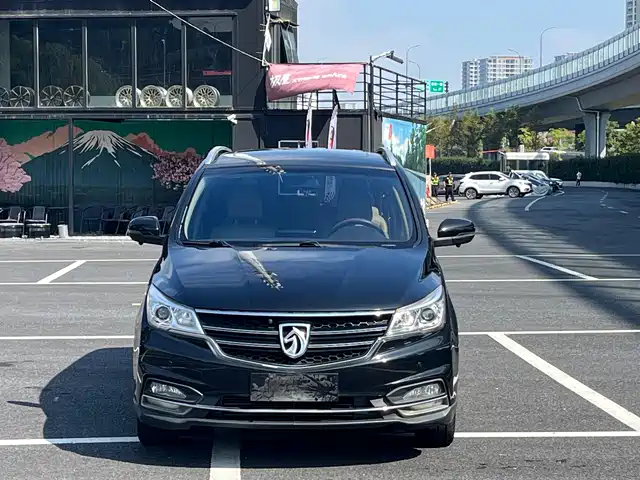 BAOJUN  730 2018