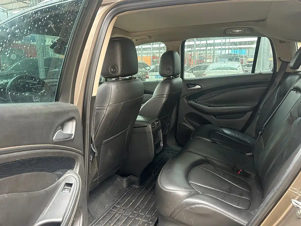 Buick Envision Plus — миниатюра 7