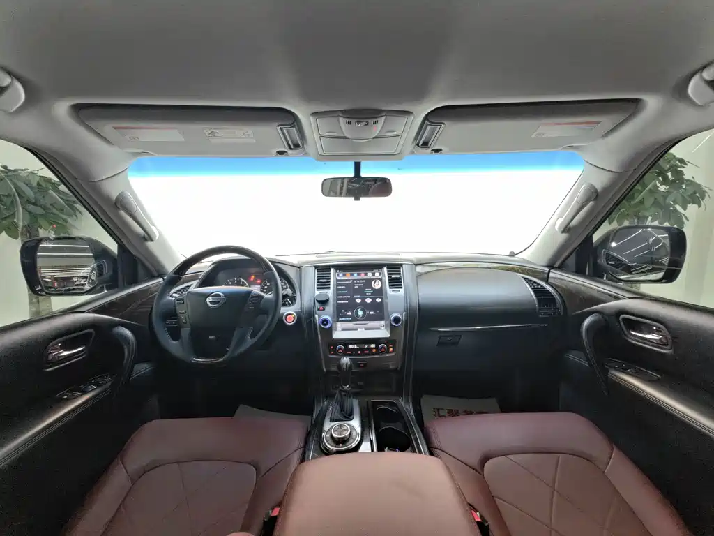 Nissan Patrol — миниатюра 21