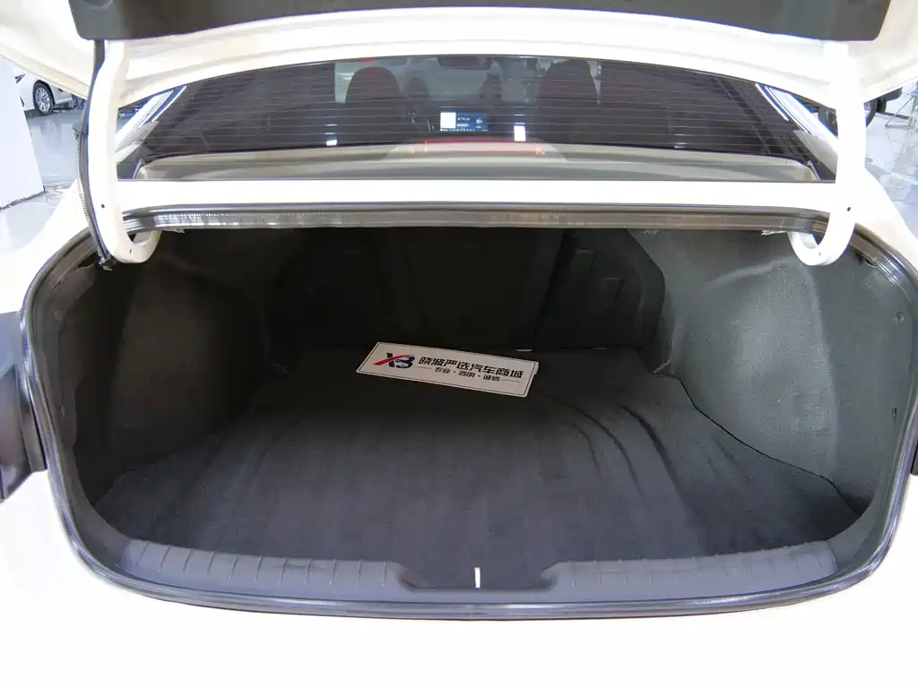 Hyundai Elantra — миниатюра 17