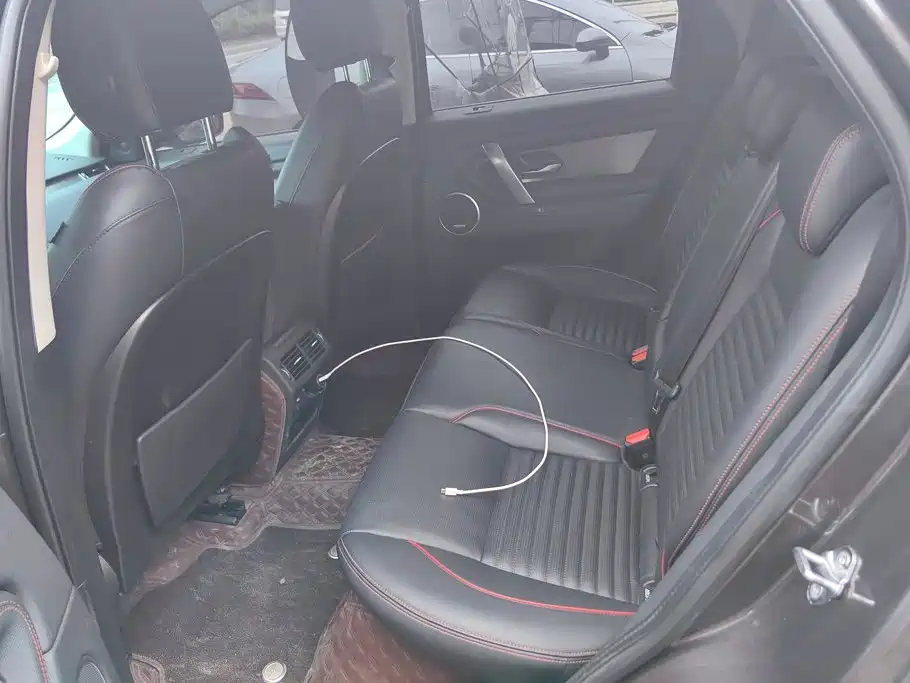 Land Rover Discovery Sport — миниатюра 11