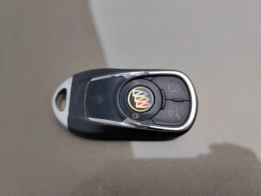 Buick LaCrosse — миниатюра 19