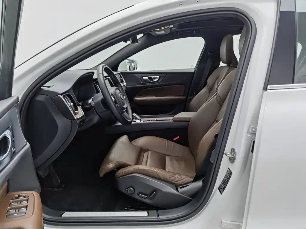 Volvo S60 — миниатюра 10