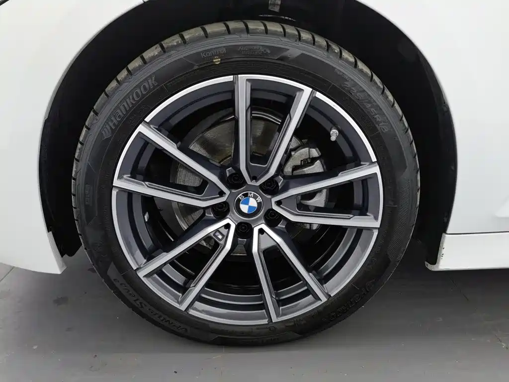 BMW 3 Series — миниатюра 17