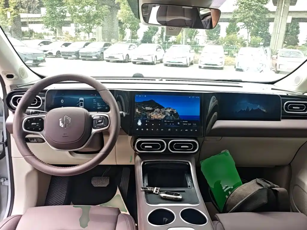 Leapmotor Leapmotor C11 — миниатюра 10