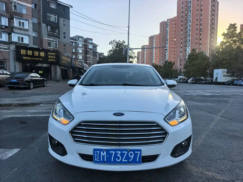Ford Escort — миниатюра 6