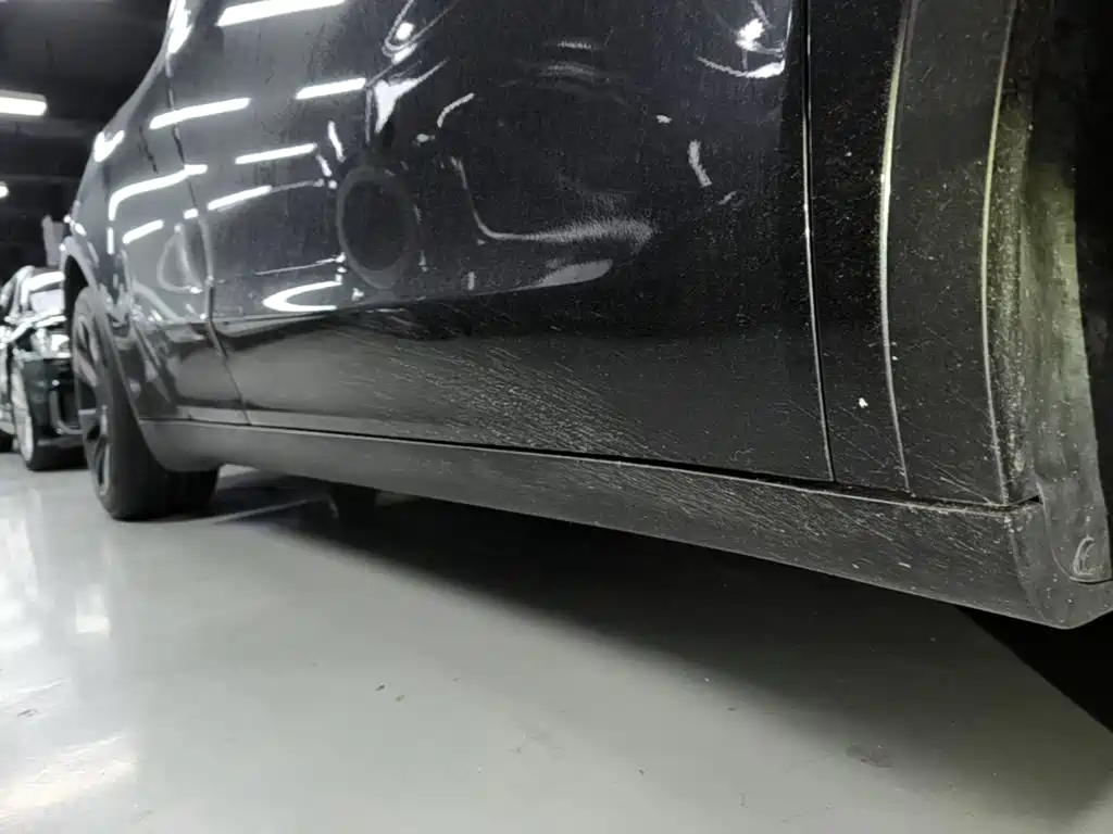 Tesla Model Y — миниатюра 21
