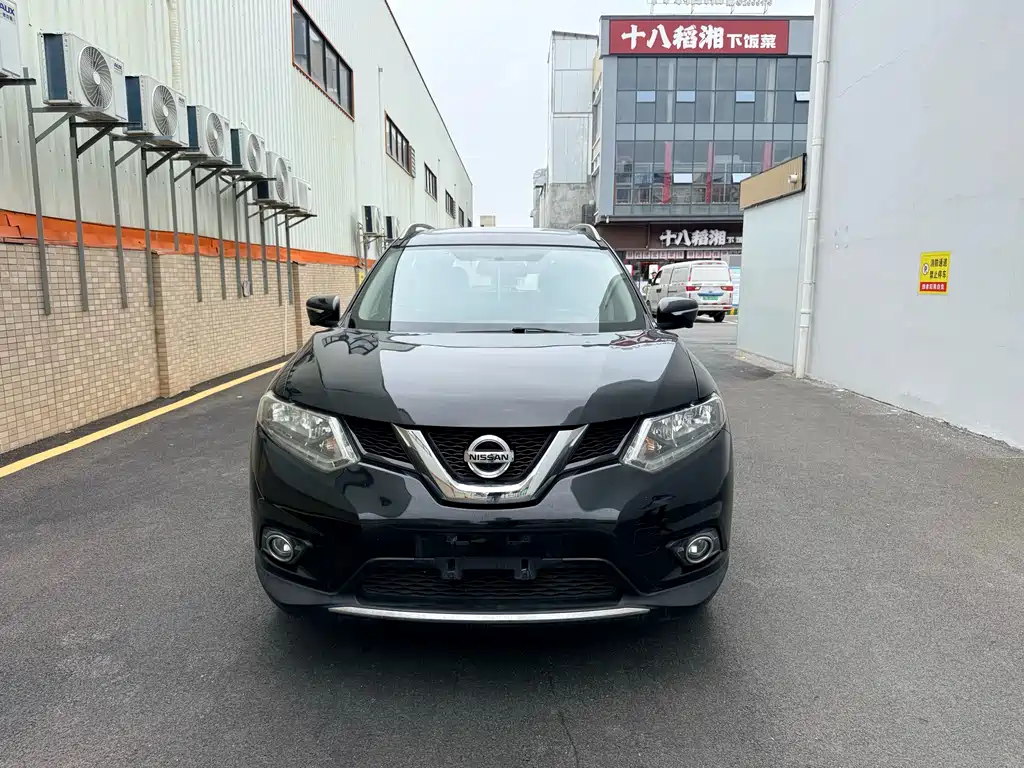 Nissan X-Trail 2015 2.0L CVT Comfort MAX 2WD