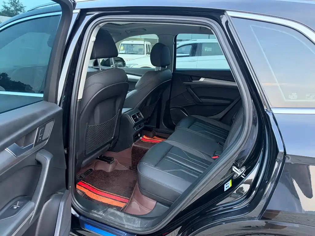 Audi Q5L — миниатюра 5