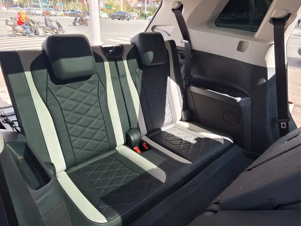 Volkswagen ID.6 Crozz — миниатюра 17