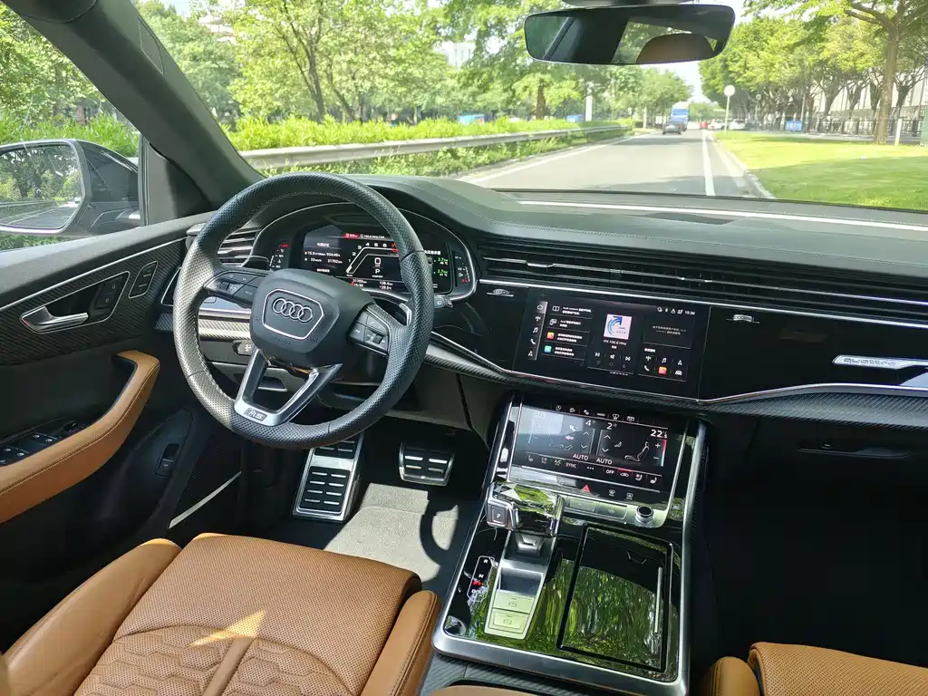 Audi RS Q8 — миниатюра 9