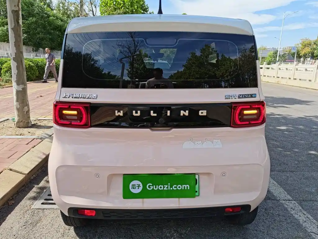 Wuling MINIEV — миниатюра 6