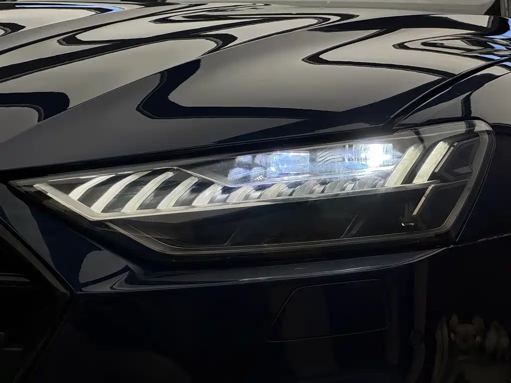 Audi A7L — миниатюра 4