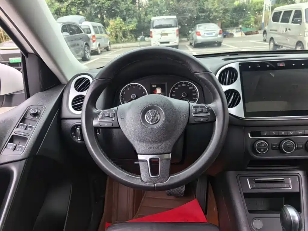 Volkswagen Tiguan — миниатюра 11