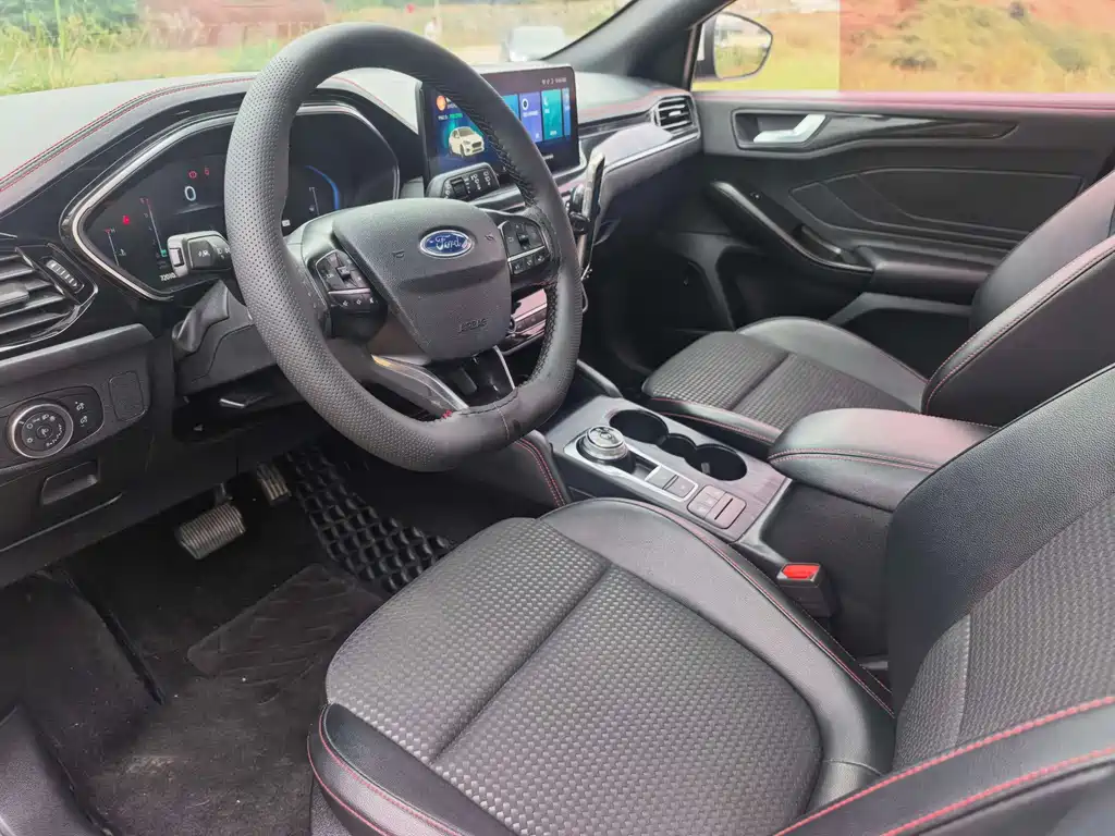 Ford Focus — миниатюра 4
