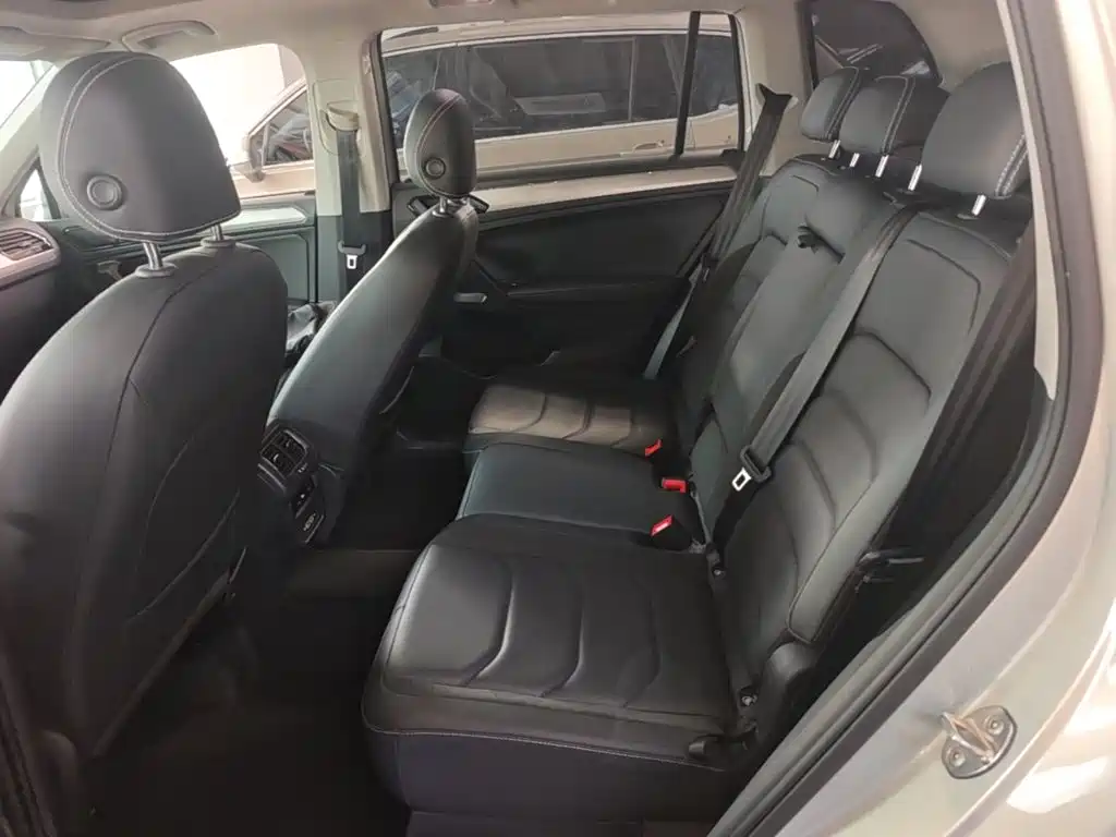 Volkswagen Tiguan L PHEV — миниатюра 22