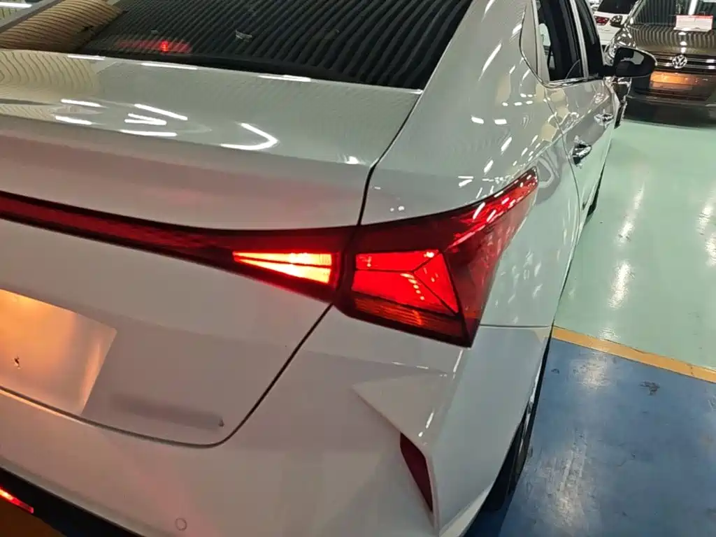 Hyundai Verna — миниатюра 8