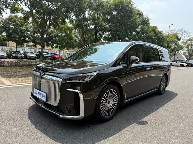 VOYAH LANTU DREAMER 2024