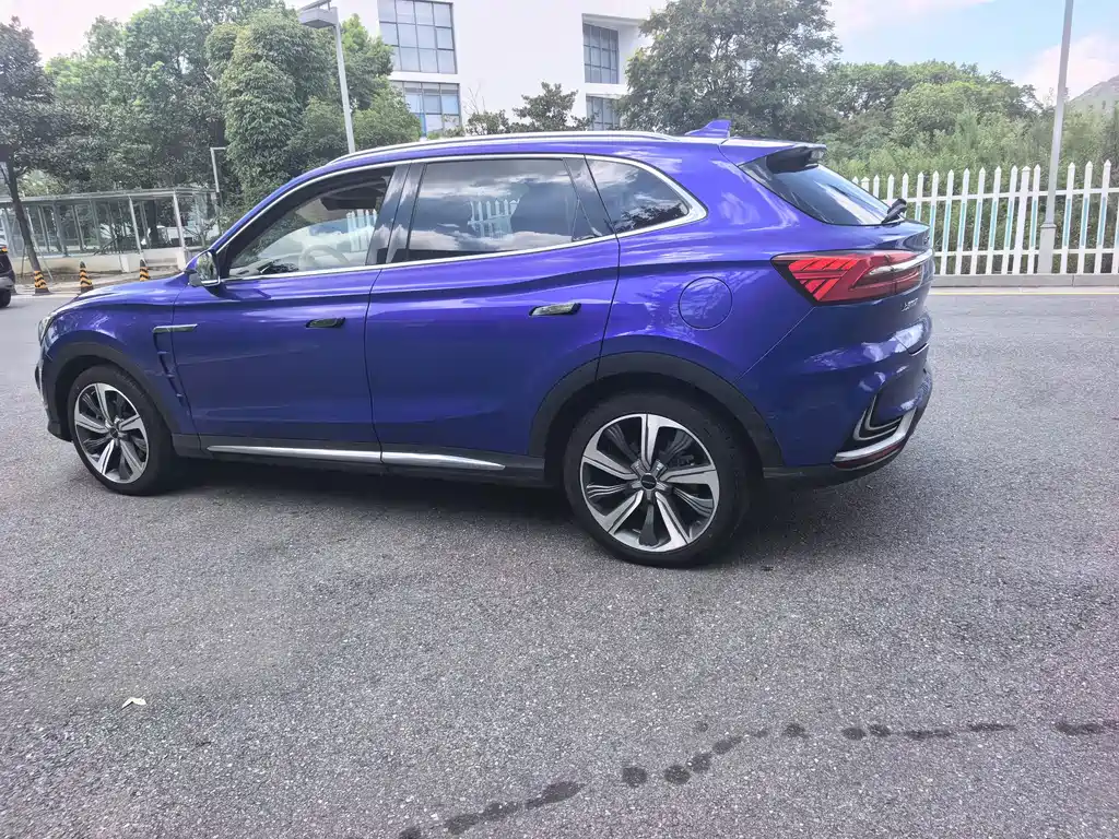 Roewe MARVEL X — миниатюра 7
