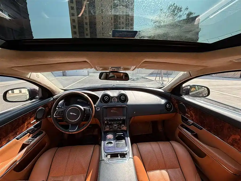 Jaguar XJ 2010 XJL 5.0