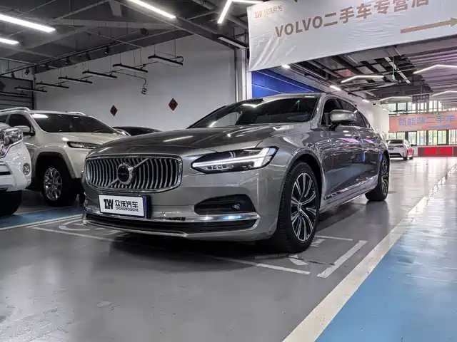 VOLVO  S90 2021