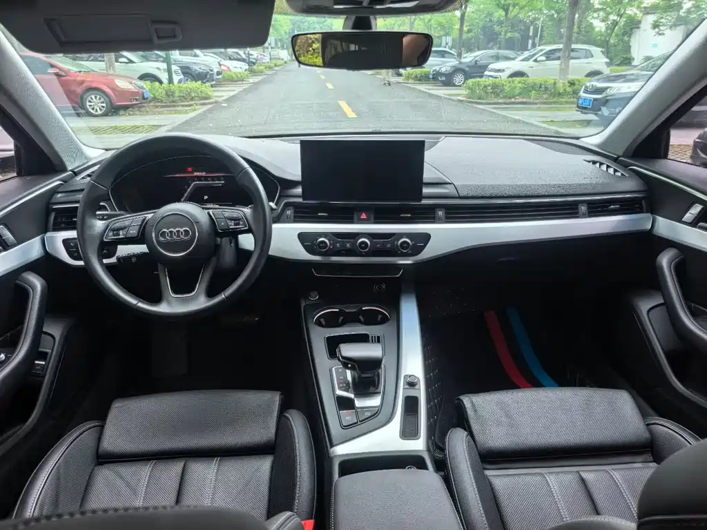 Audi A4L 2023 40 TFSI Fashion