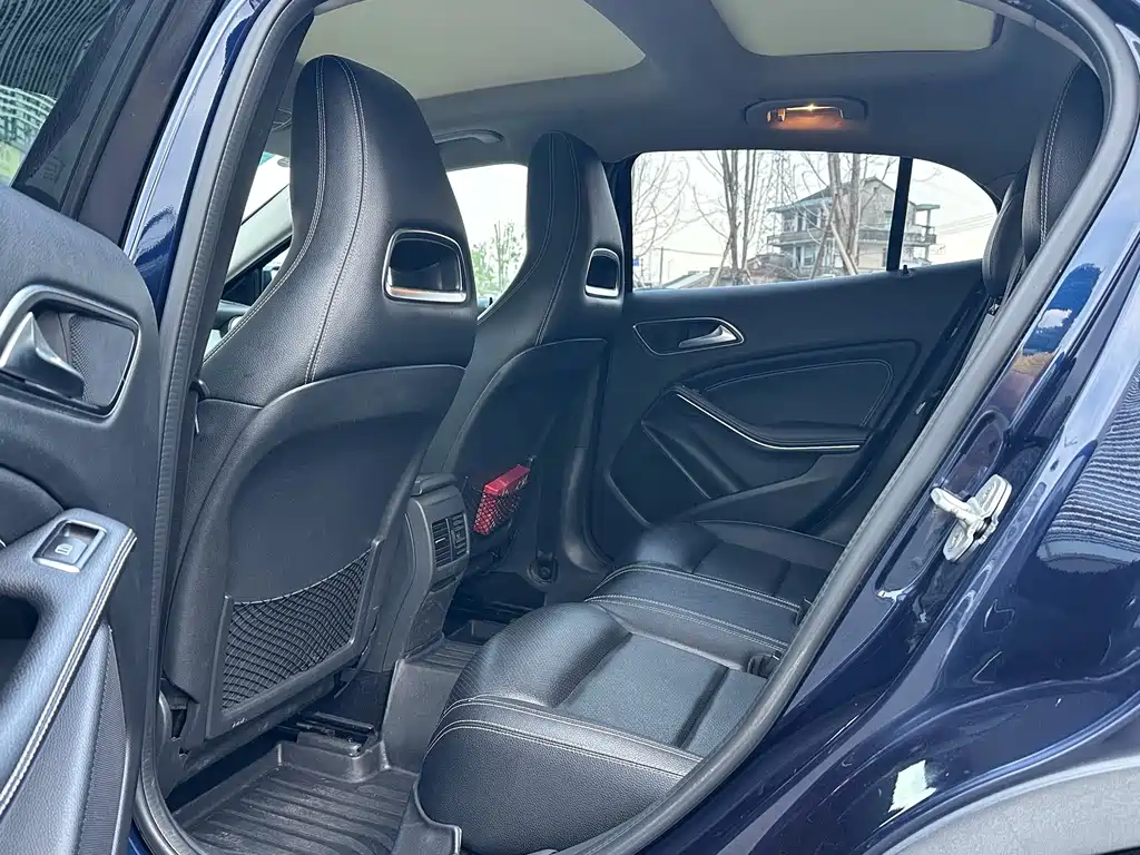 Mercedes-Benz GLA — миниатюра 5