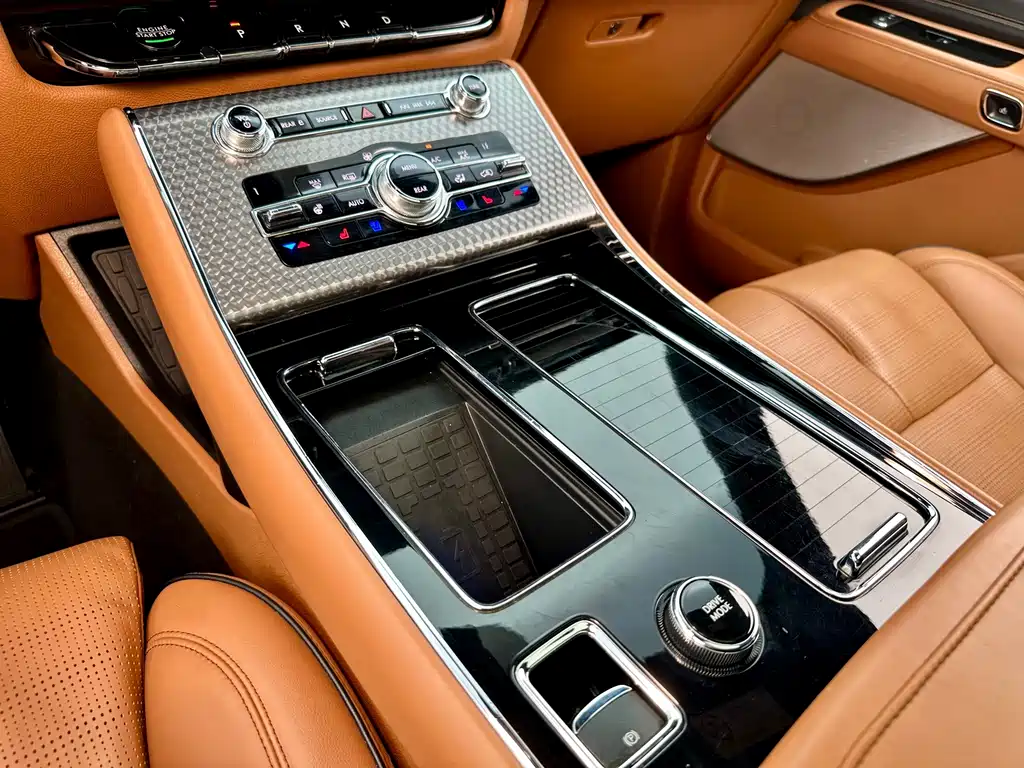 Lincoln Aviator — миниатюра 15