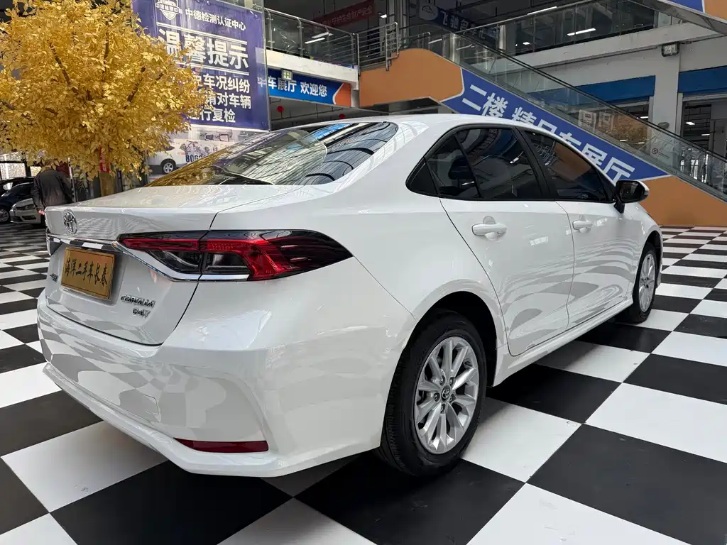 Toyota Corolla — миниатюра 6