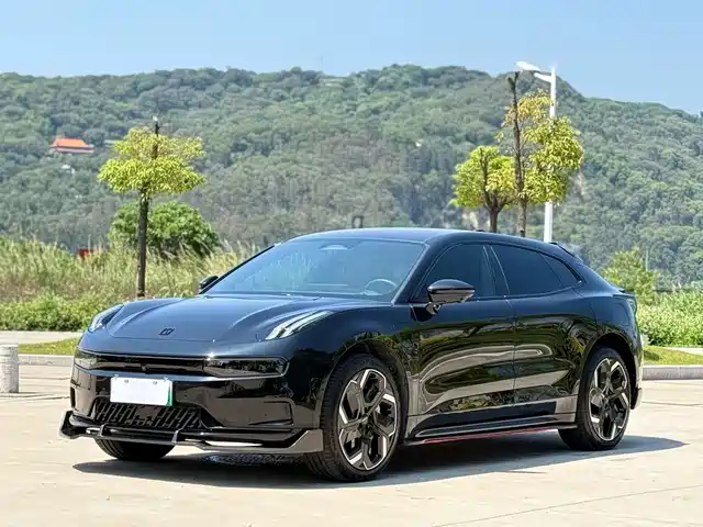 2023 Zeekr 001