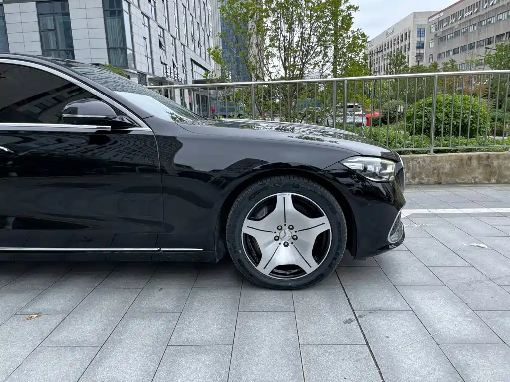 Mercedes-Benz S-Class — миниатюра 24