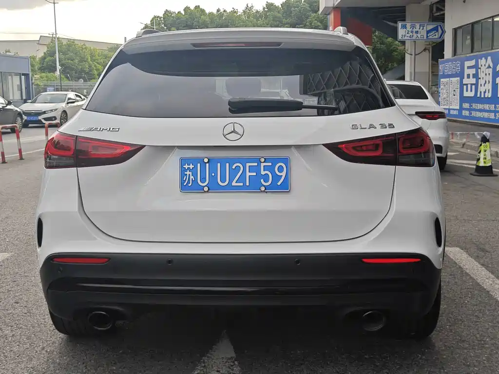 Mercedes-Benz GLA AMG — миниатюра 12