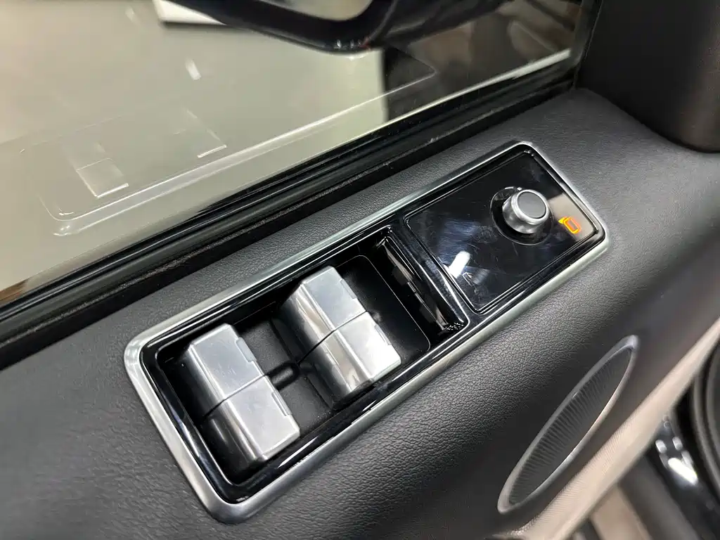 Land Rover Range Rover Sport 2020 3.0 L6 SE