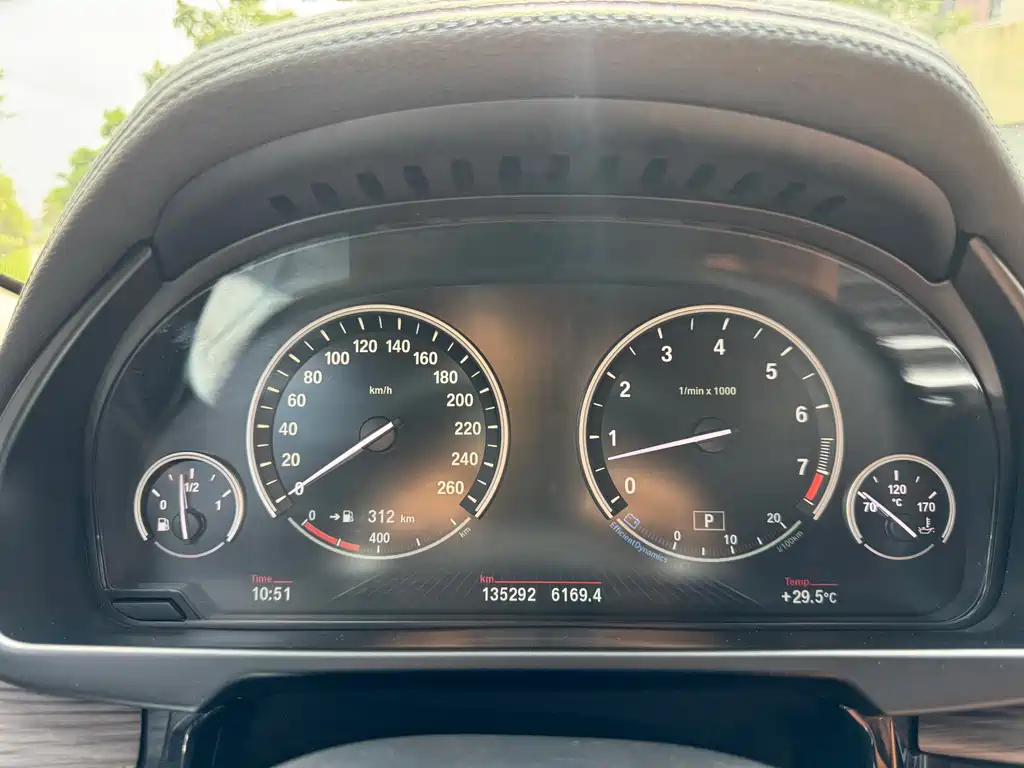 BMW X6 — миниатюра 11