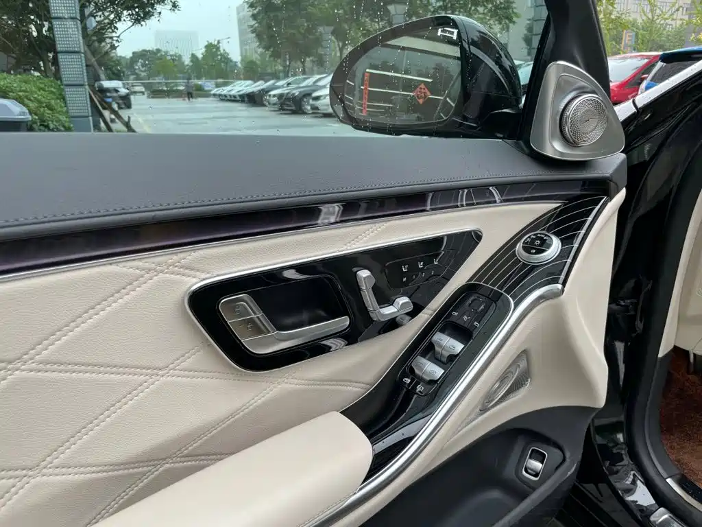 Mercedes-Benz S-Class — миниатюра 9
