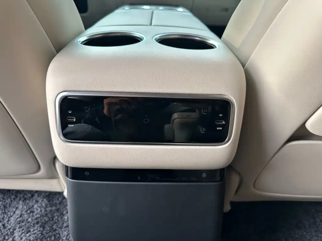 Li Auto Li MEGA — миниатюра 12