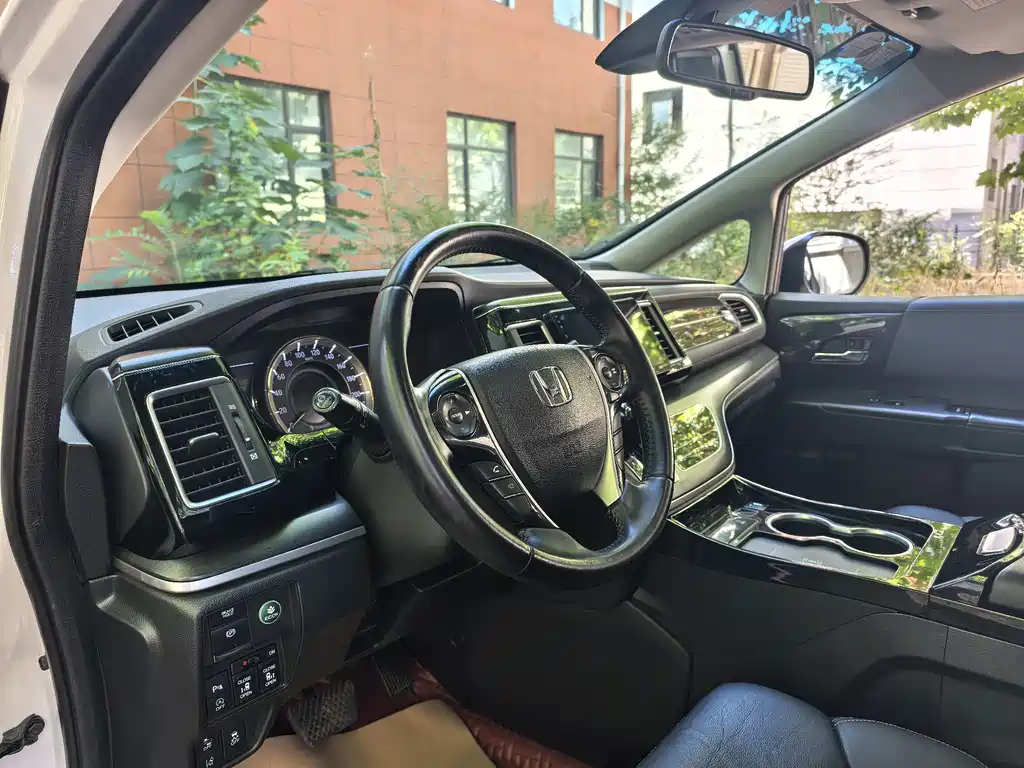 Honda Elysion — миниатюра 16
