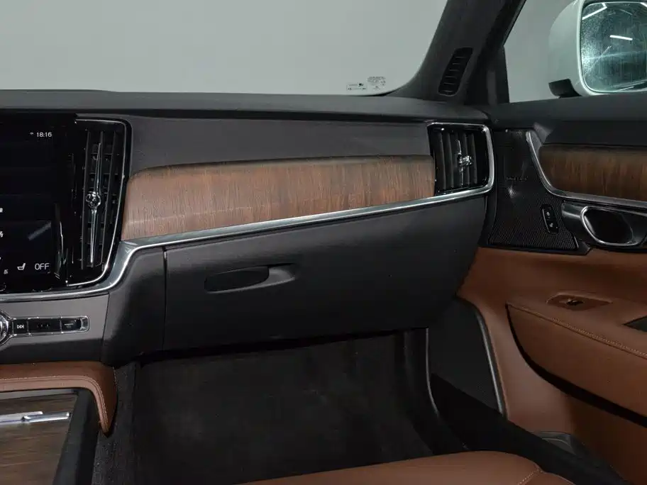 Volvo V90 — миниатюра 15