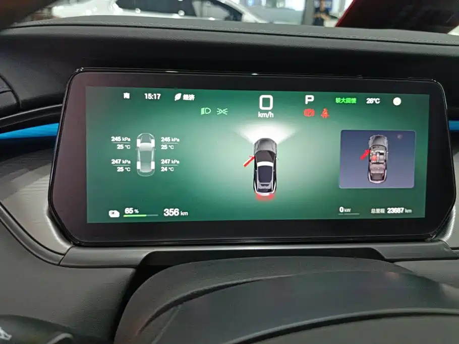 BYD L EV — миниатюра 14